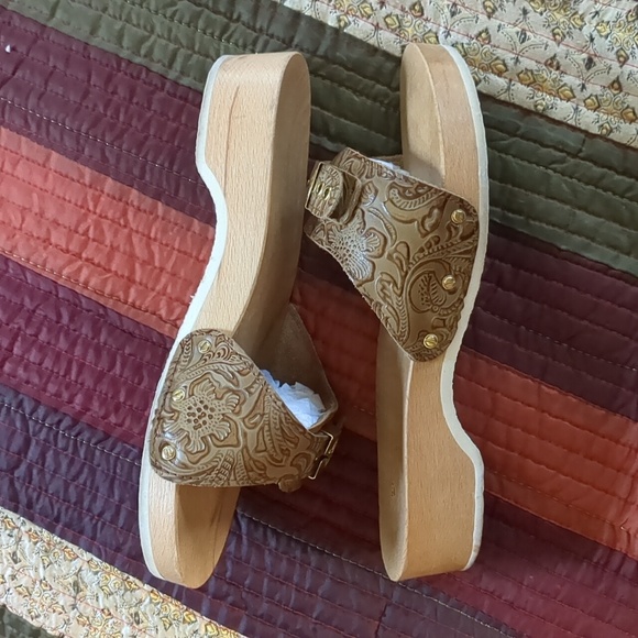 vintage DR SCHOLL'S* wooden/ embossed leather adj. strap exercise sandal sz 9 - Picture 10 of 16